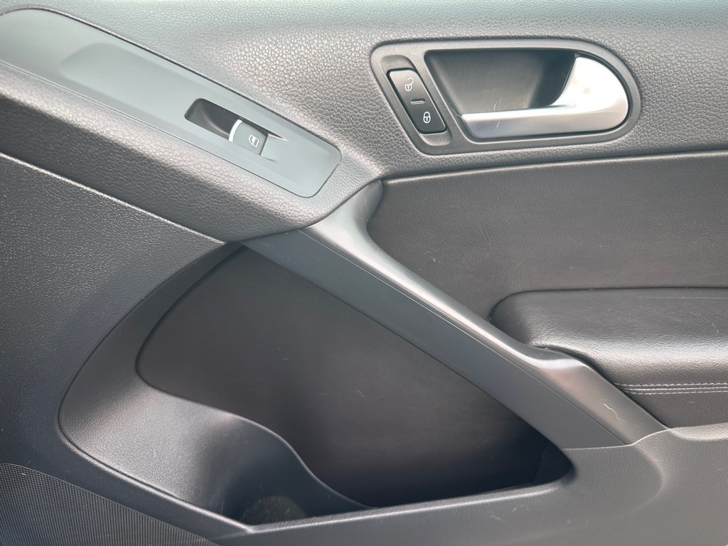 2017 Volkswagen Tiguan Image 11