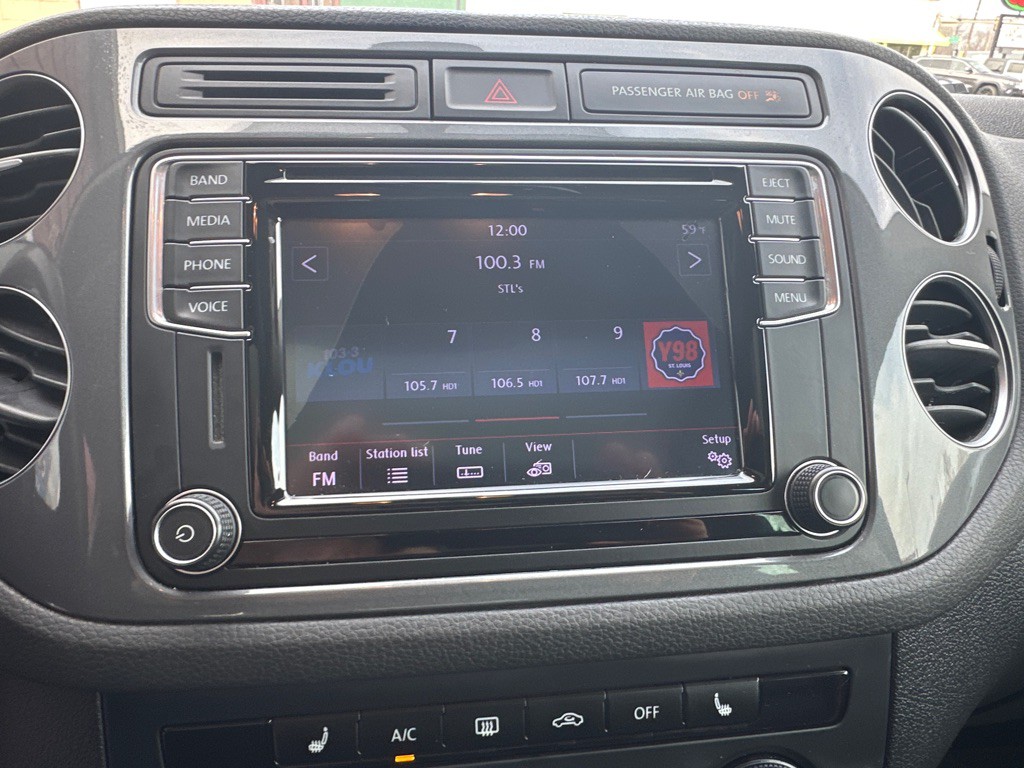 2017 Volkswagen Tiguan Image 24