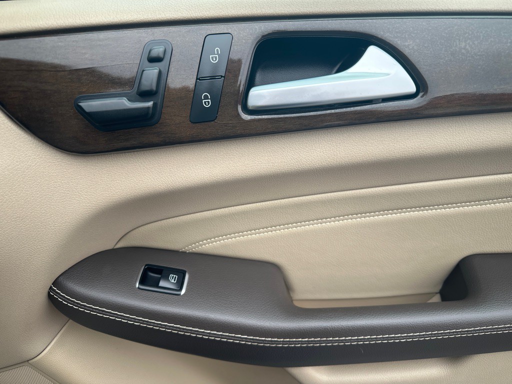 2015 Mercedes-Benz M-Class Image 11