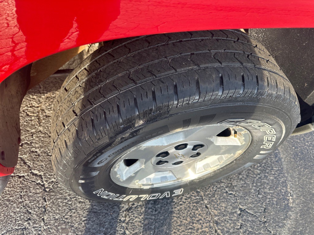 2005 Chevrolet Silverado 1500 Image 10