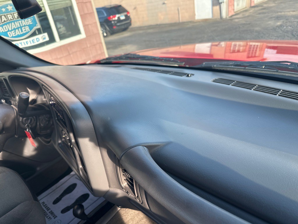 2005 Chevrolet Silverado 1500 Image 12