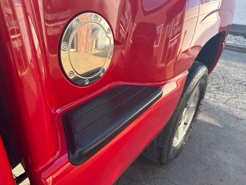 2005 Chevrolet Silverado 1500 Image 17