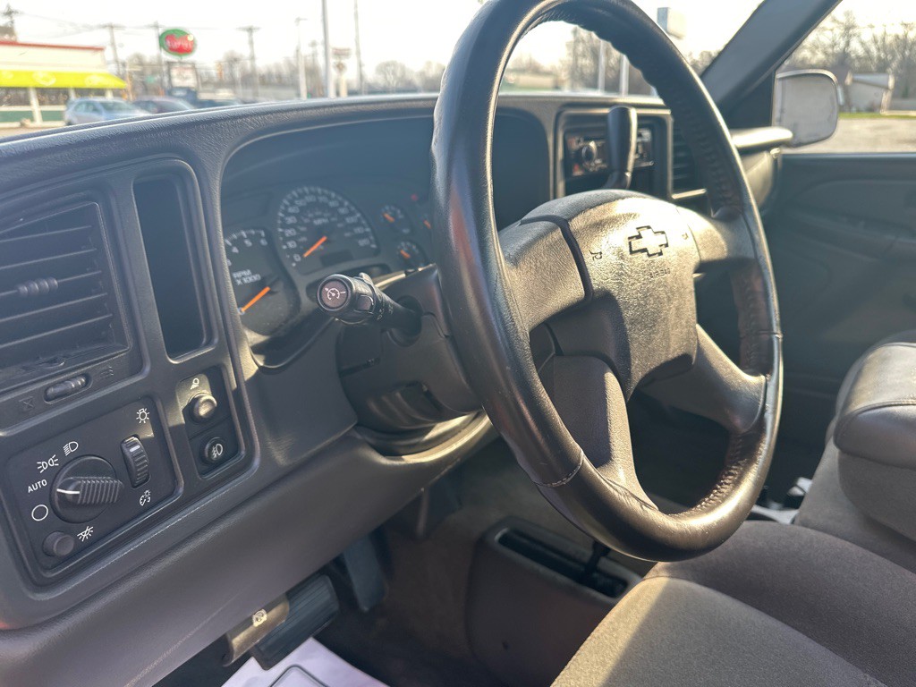 2005 Chevrolet Silverado 1500 Image 24