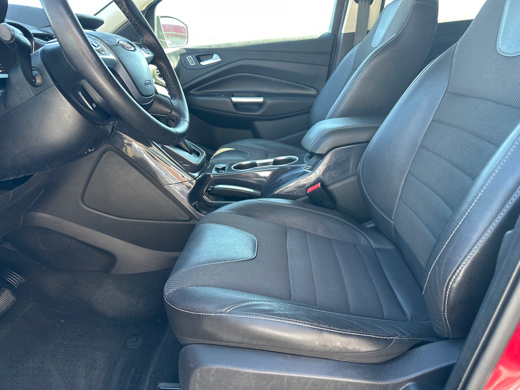 2013 Ford Escape Image 2