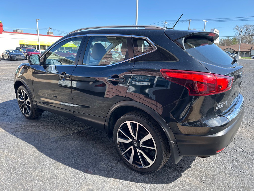 2017 Nissan Rogue Image 3