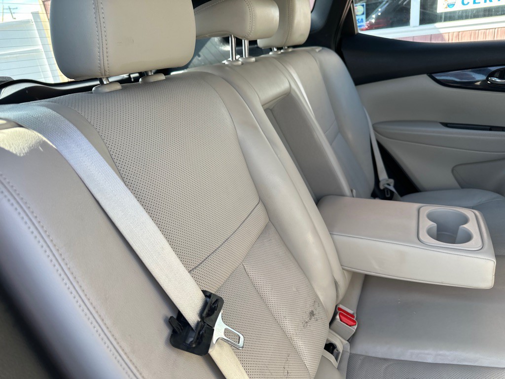 2017 Nissan Rogue Image 14