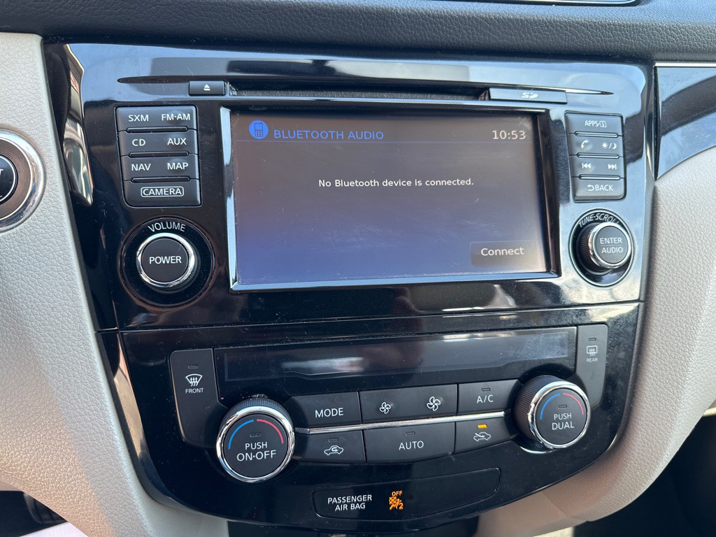 2017 Nissan Rogue Image 24