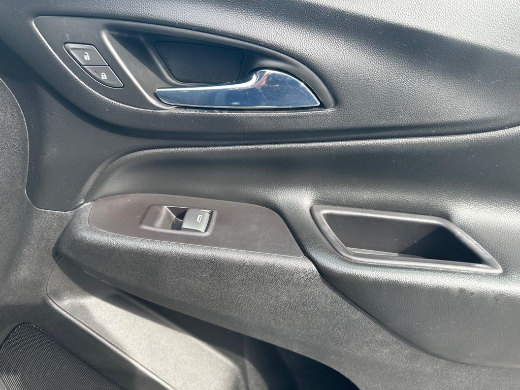 2018 Chevrolet Equinox Image 12