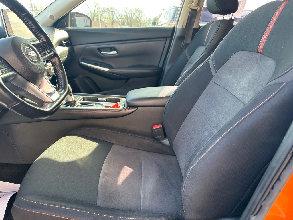 2021 Nissan Sentra Image 2