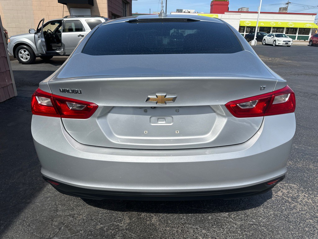2018 Chevrolet Malibu Image 4
