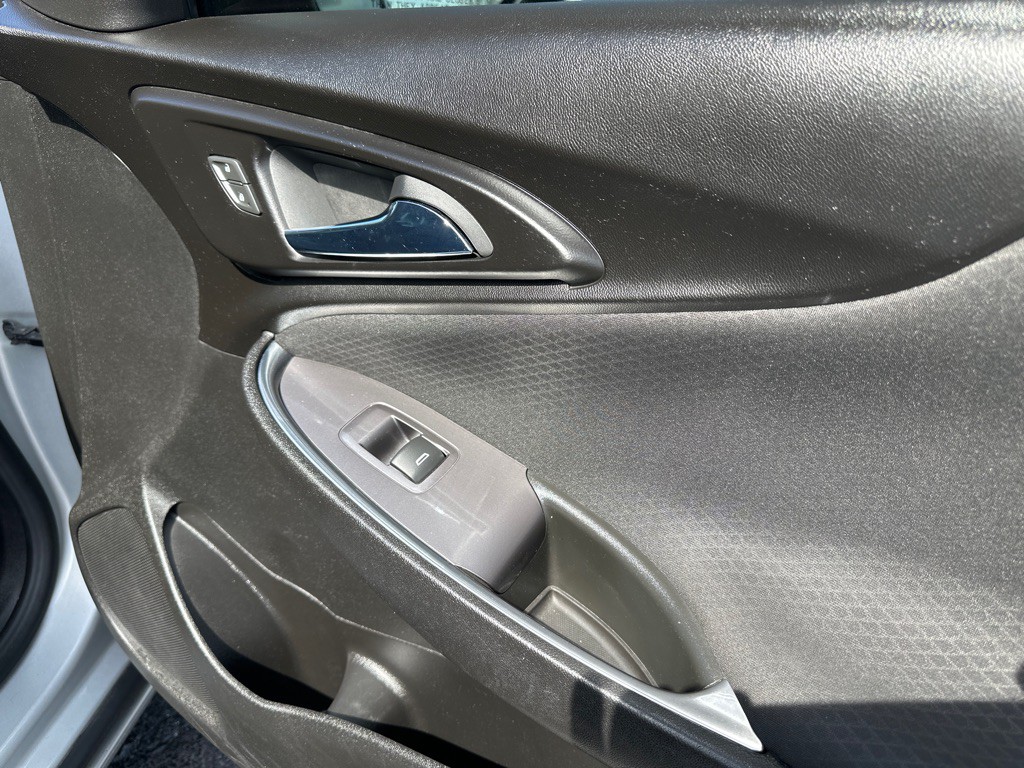 2018 Chevrolet Malibu Image 12