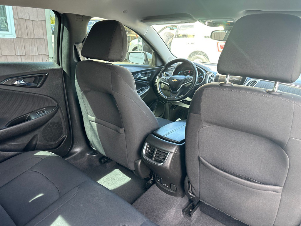 2018 Chevrolet Malibu Image 13