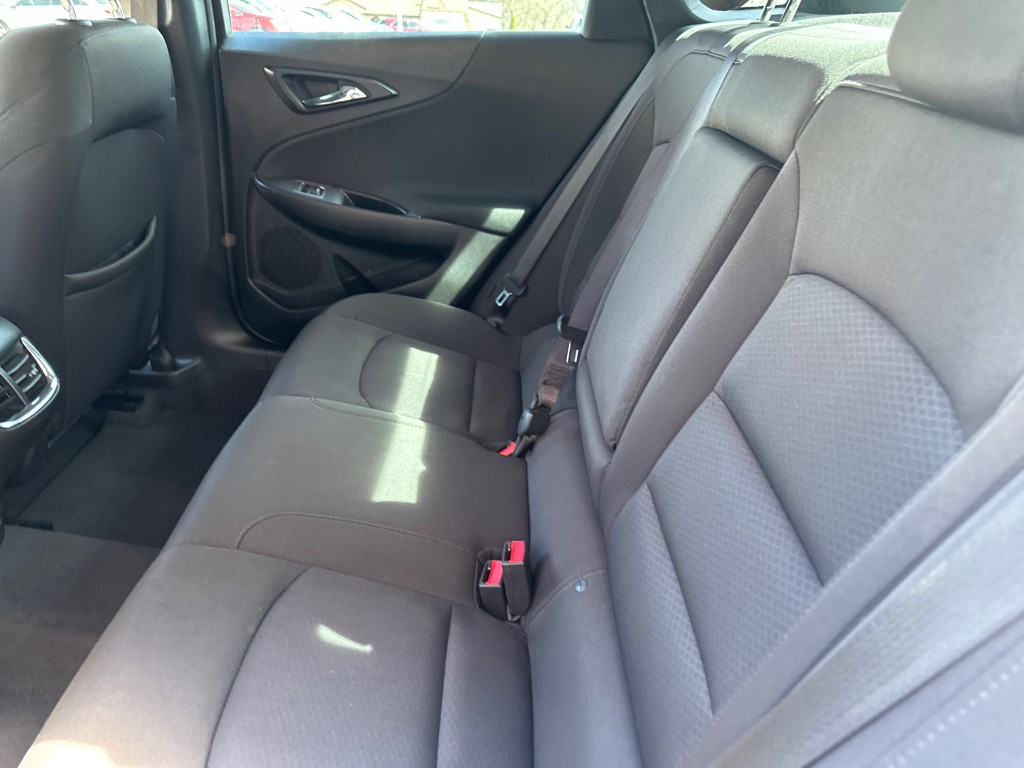 2018 Chevrolet Malibu Image 17