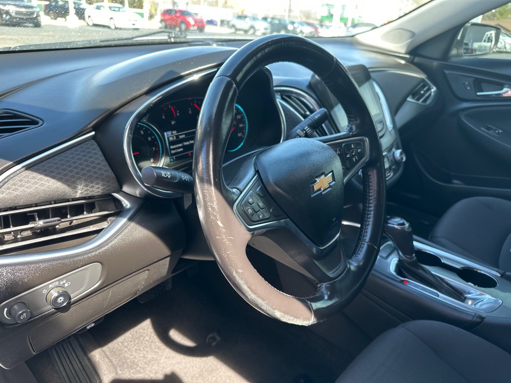 2018 Chevrolet Malibu Image 24
