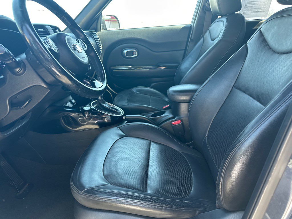 2015 Kia Soul Image 2