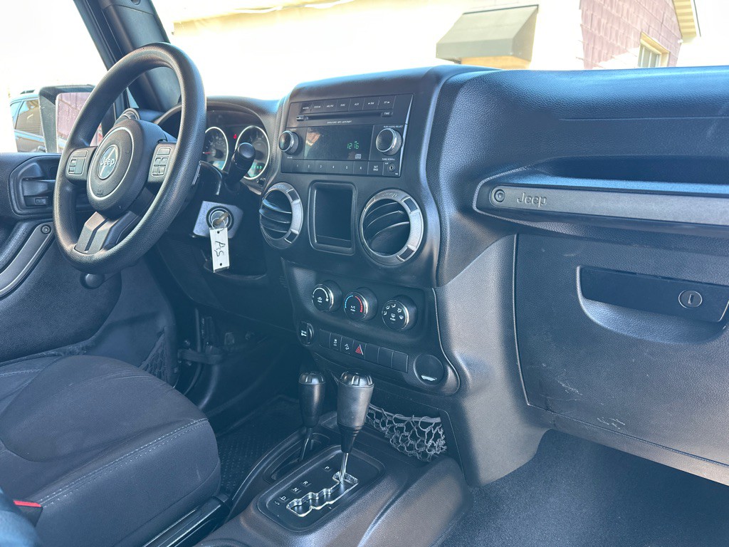 2014 Jeep Wrangler Image 9
