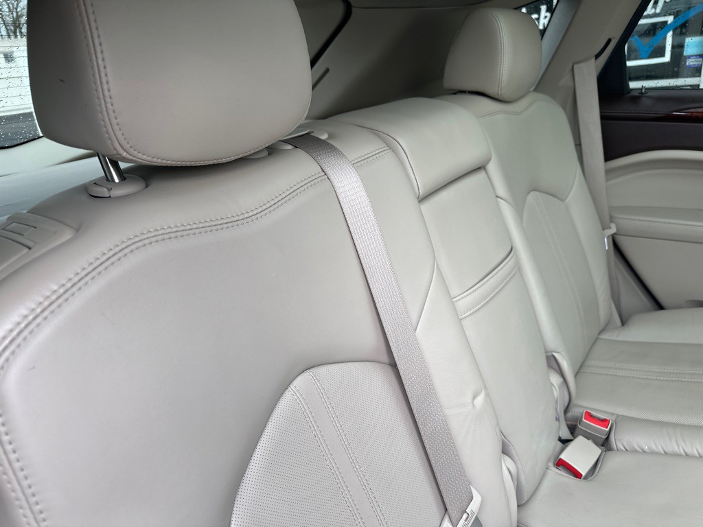 2016 Cadillac SRX Image 16