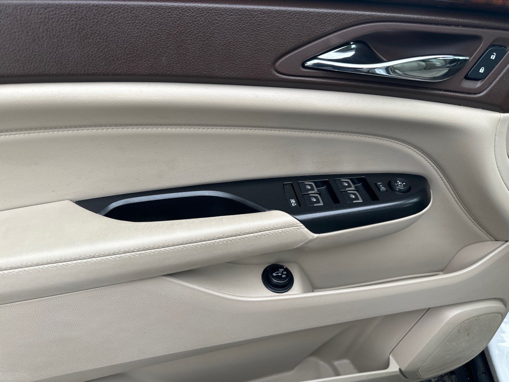 2016 Cadillac SRX Image 19