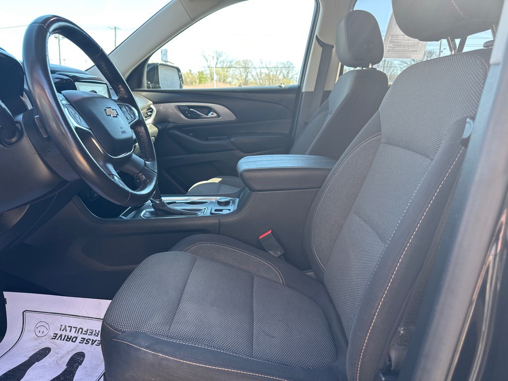 2019 Chevrolet Traverse Image 2