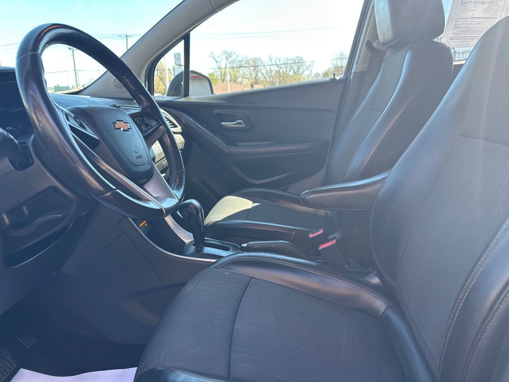 2019 Chevrolet Trax Image 2