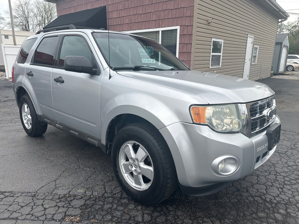 2010 Ford Escape Image 1