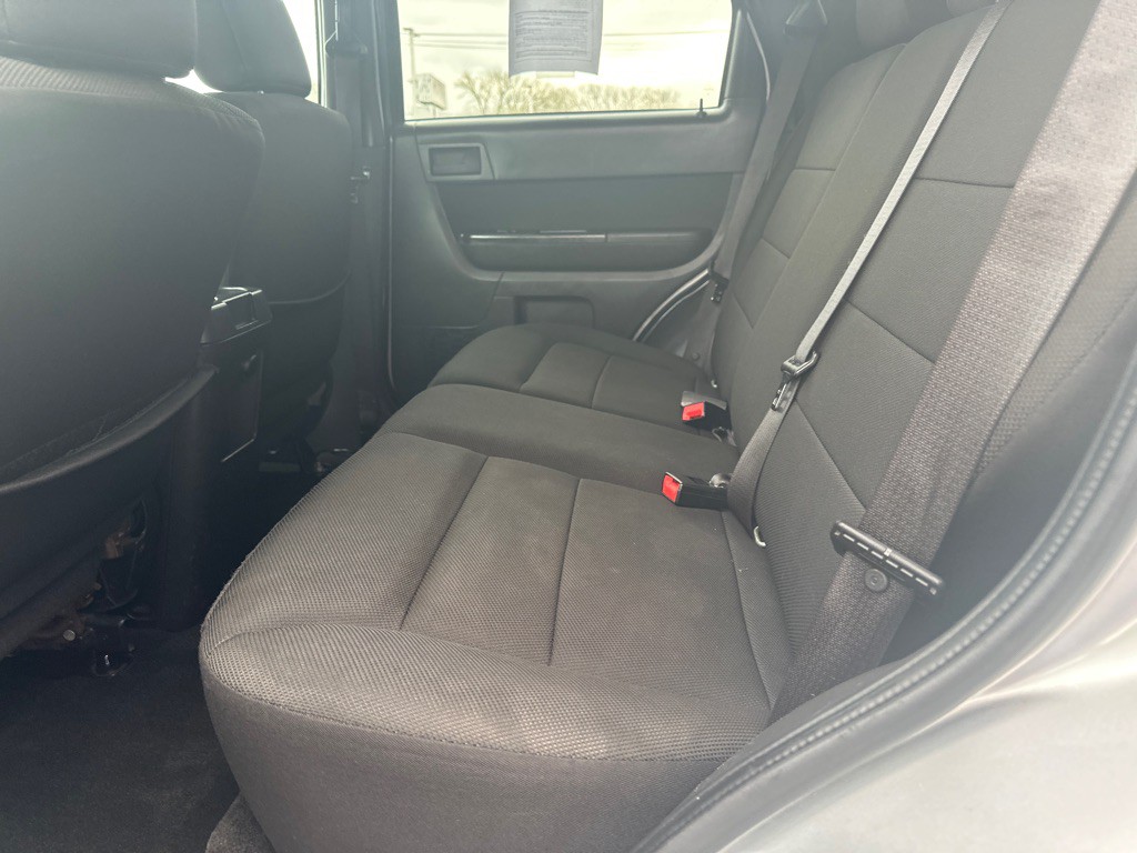 2010 Ford Escape Image 16