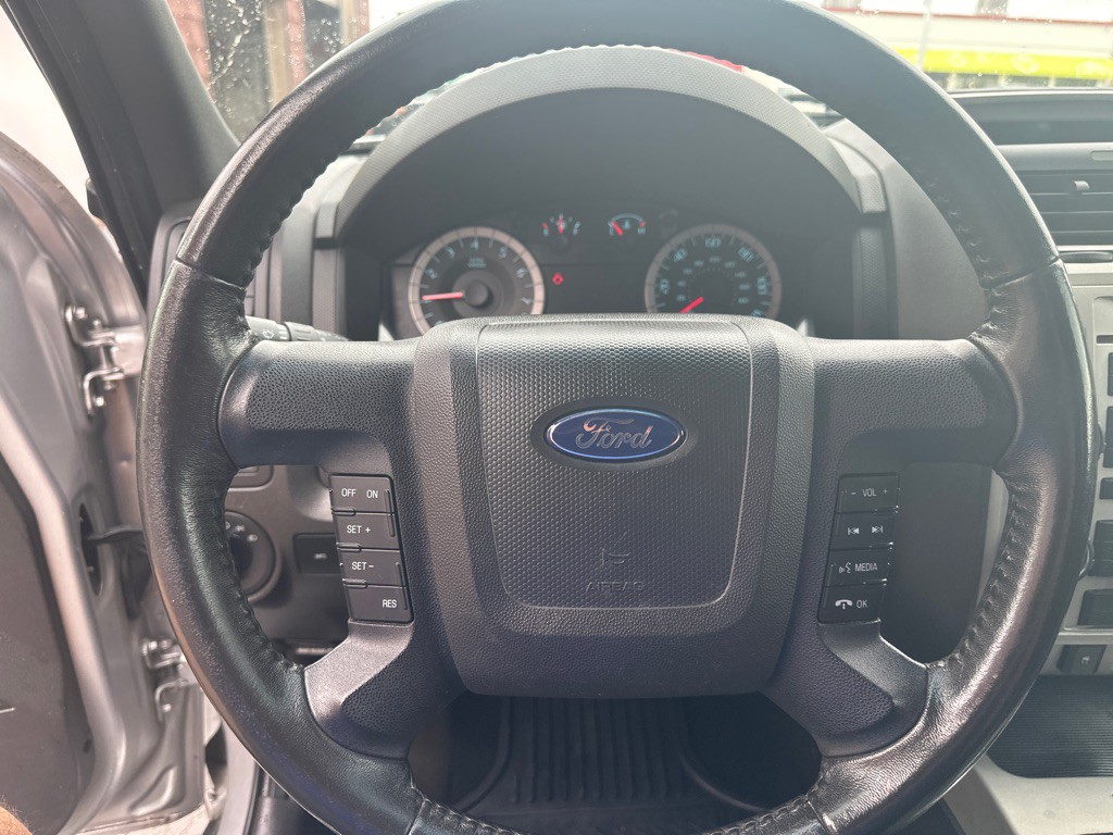 2010 Ford Escape Image 21