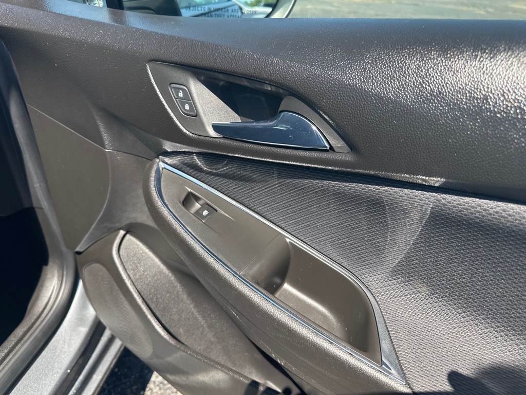 2018 Chevrolet Cruze Image 11