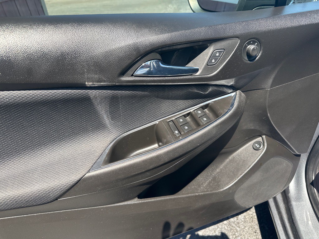 2018 Chevrolet Cruze Image 17