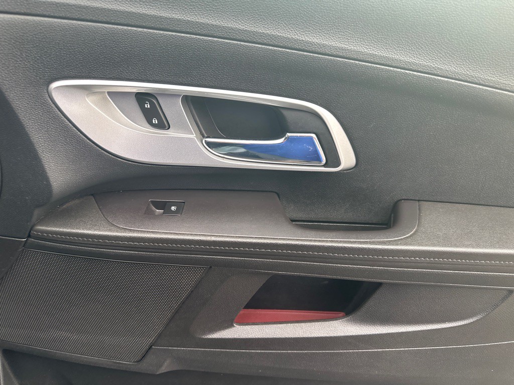 2017 Chevrolet Equinox Image 11