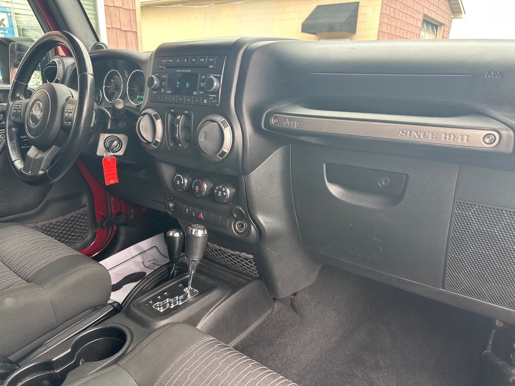 2012 Jeep Wrangler Unlimited Image 10