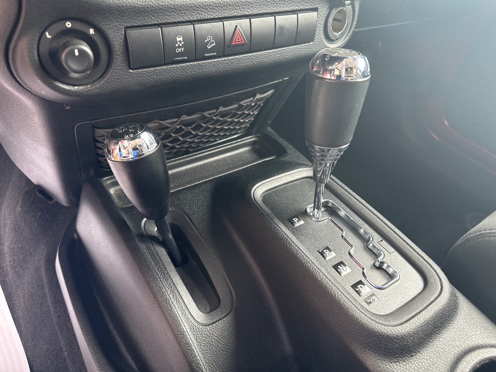 2012 Jeep Wrangler Unlimited Image 22