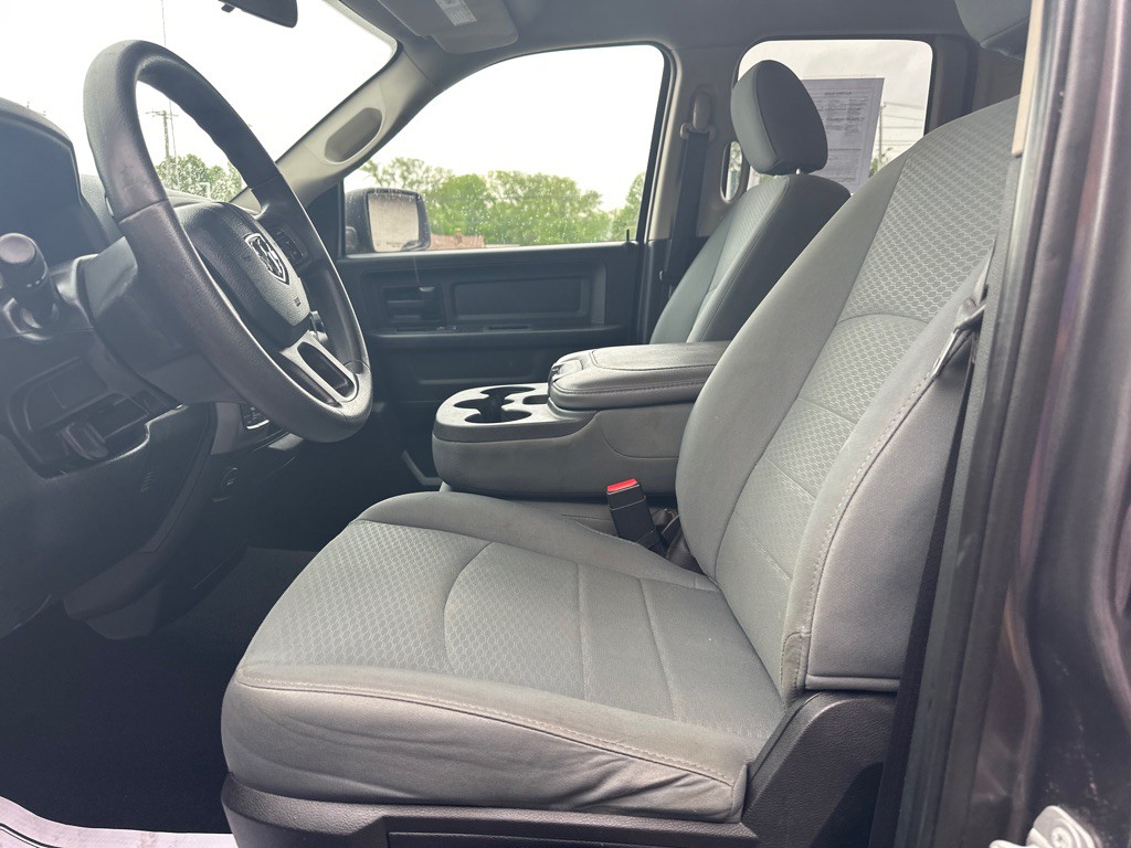 2016 RAM 1500 Image 2