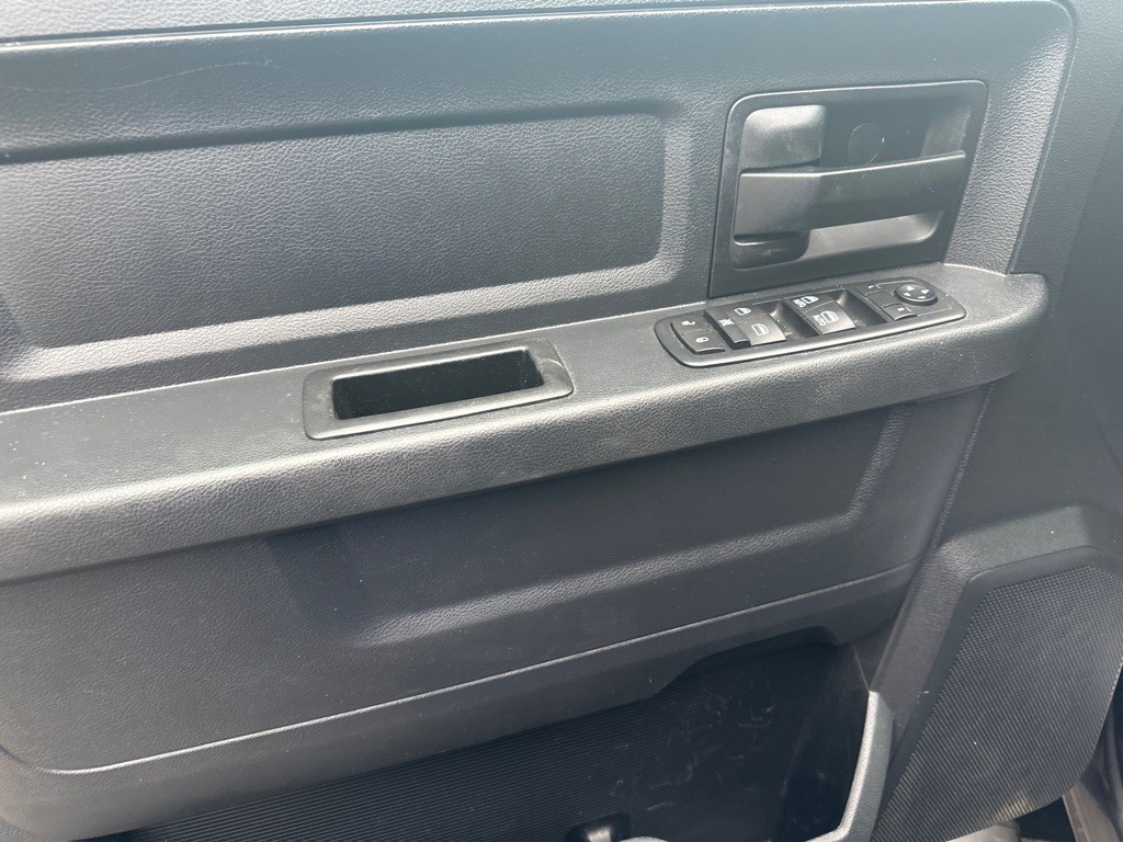 2016 RAM 1500 Image 16