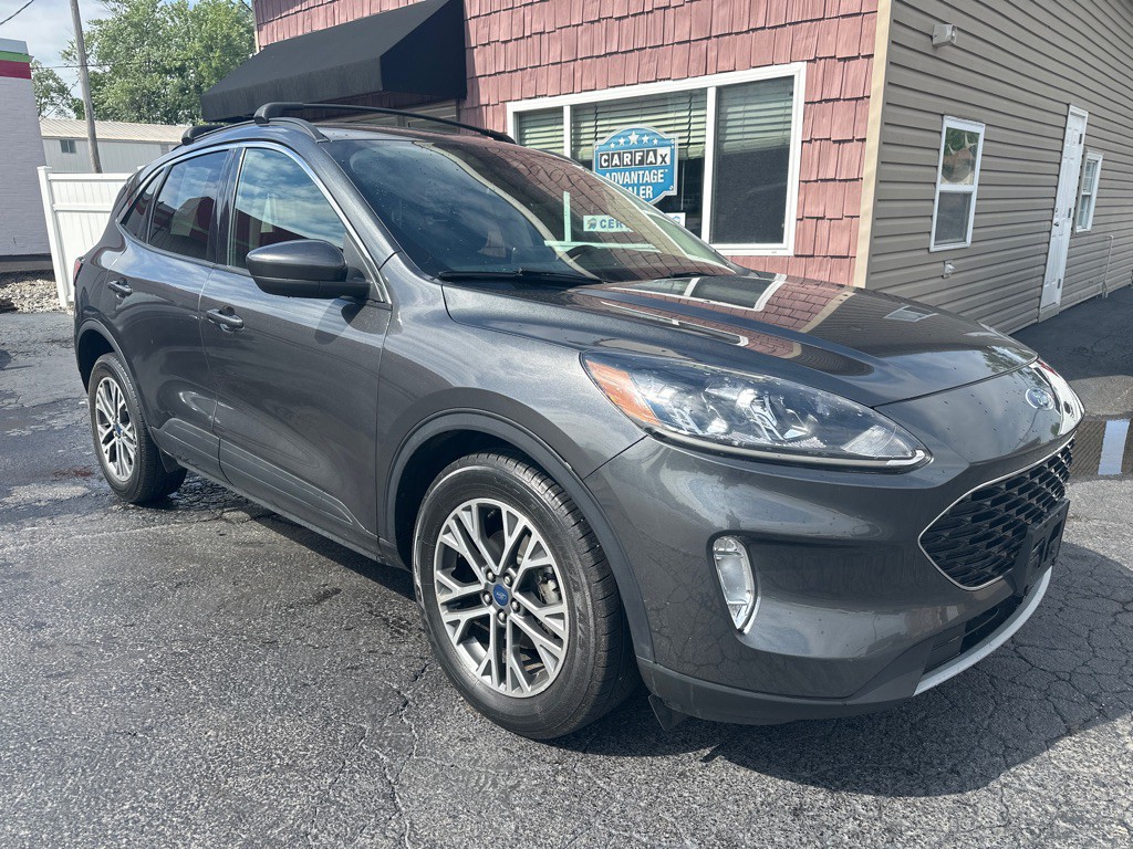 2020 Ford Escape Image 1