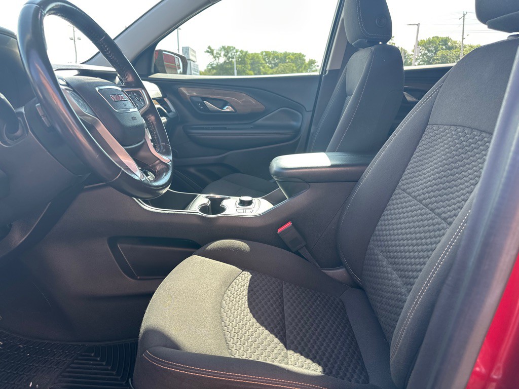 2019 GMC Terrain Image 2