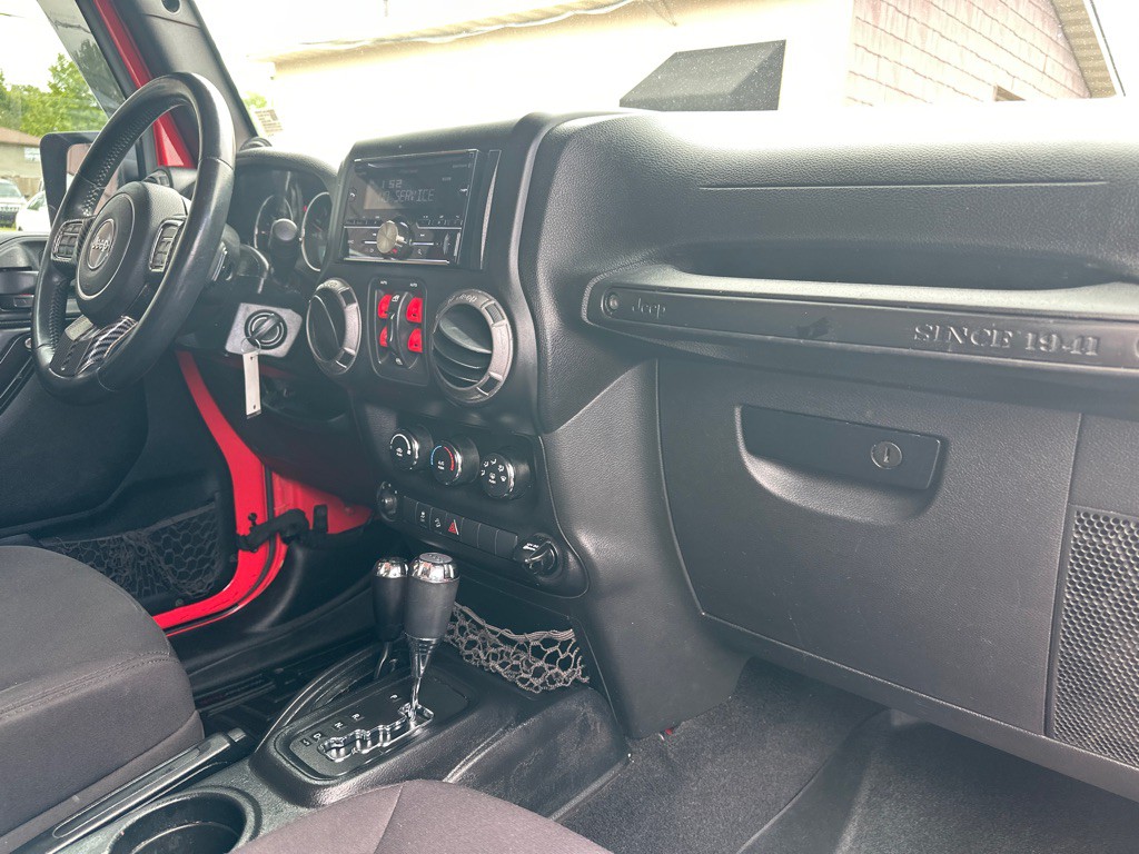 2013 Jeep Wrangler Unlimited Image 10