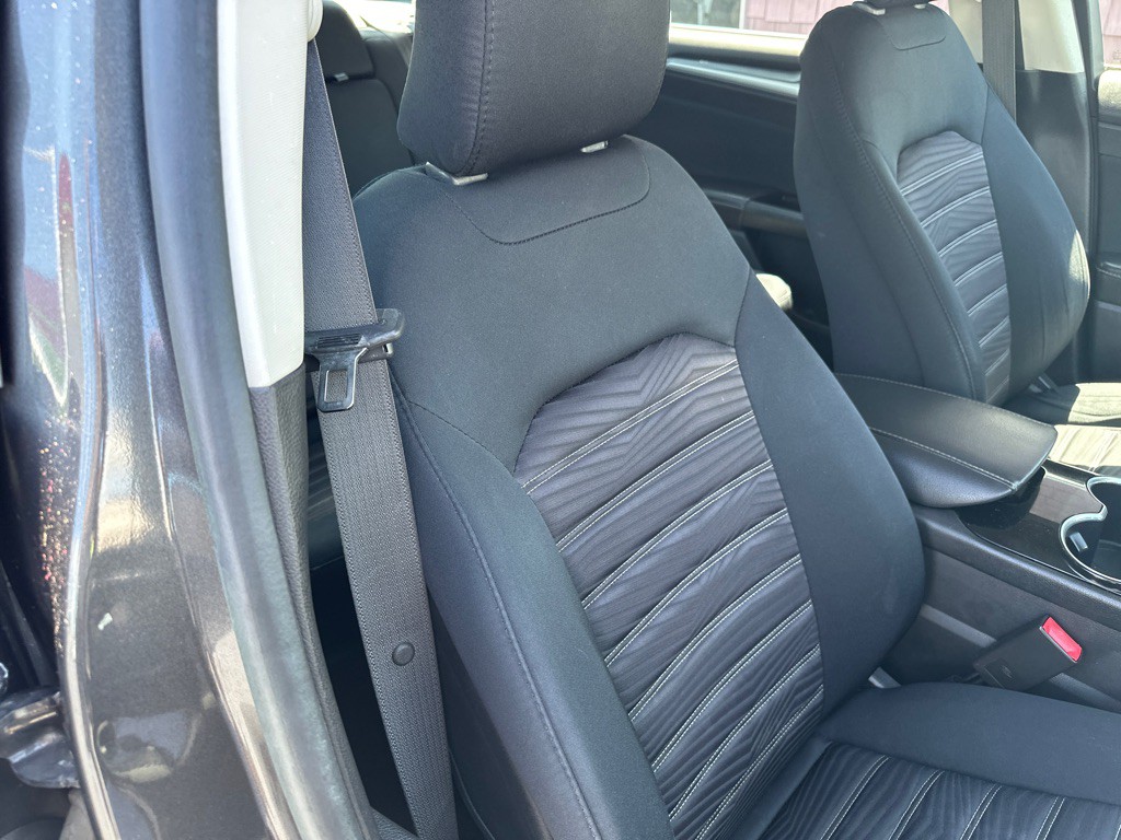 2016 Ford Fusion Image 10