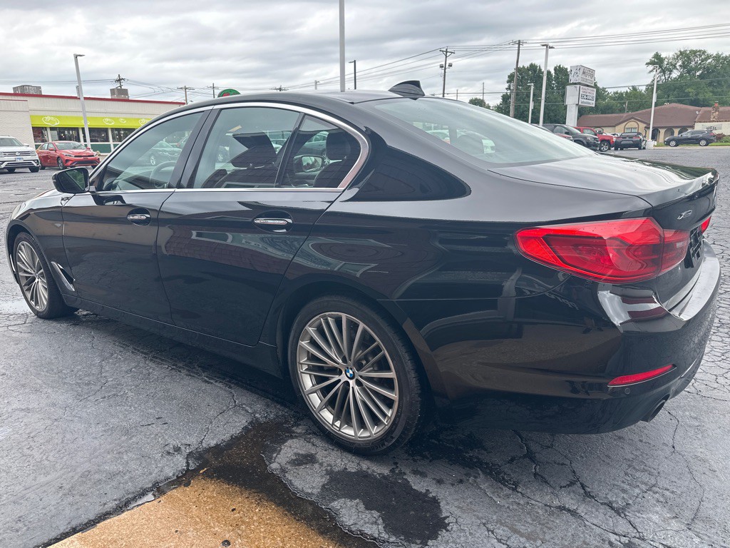 2018 BMW 5 Series Image 3