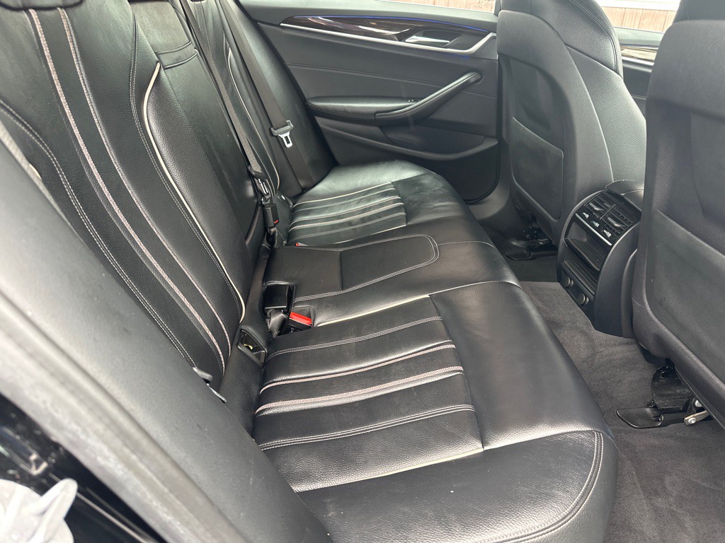 2018 BMW 5 Series Image 16
