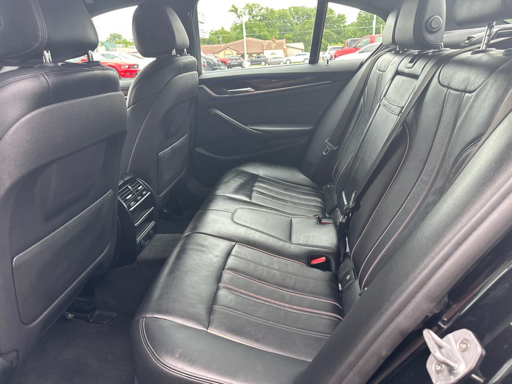 2018 BMW 5 Series Image 19