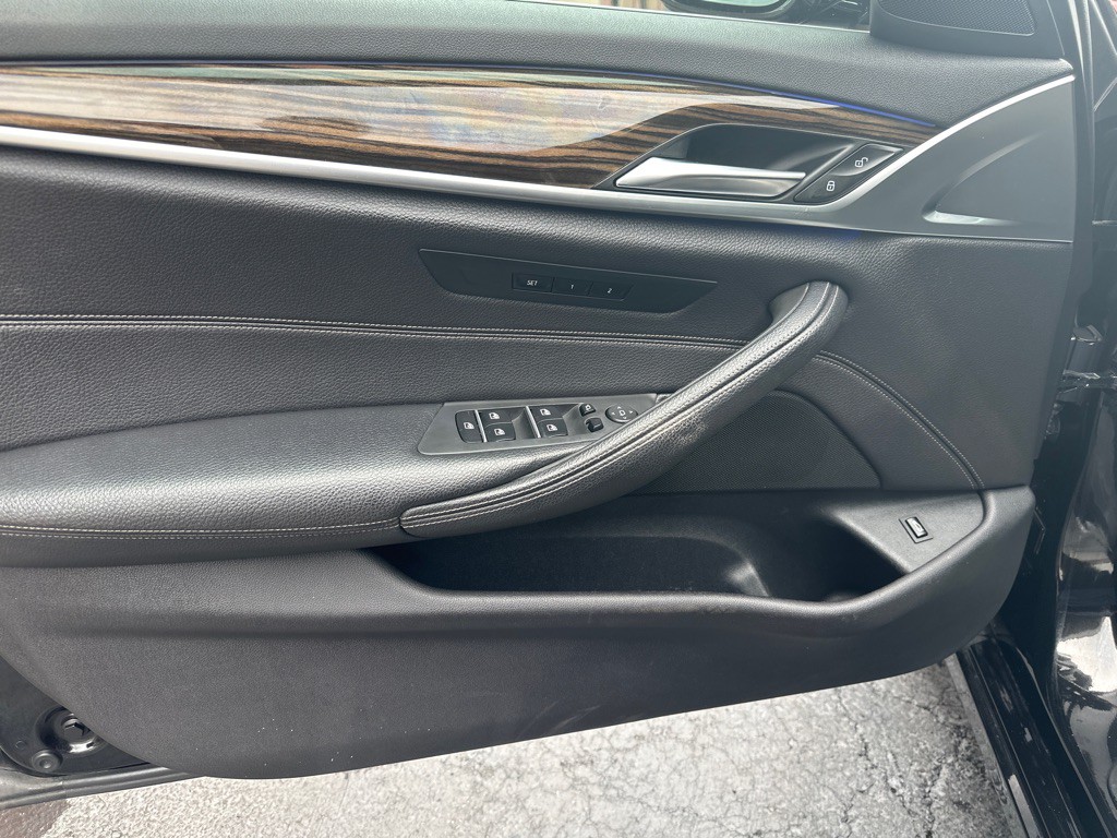 2018 BMW 5 Series Image 20