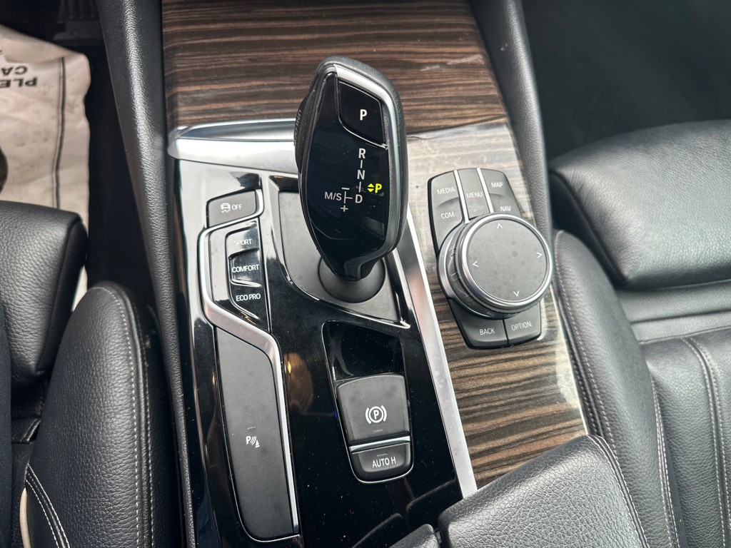 2018 BMW 5 Series Image 23