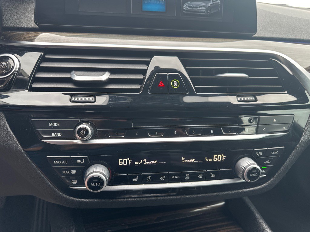 2018 BMW 5 Series Image 24