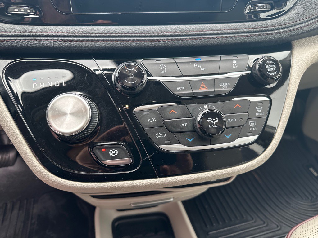 2020 Chrysler Pacifica Image 22