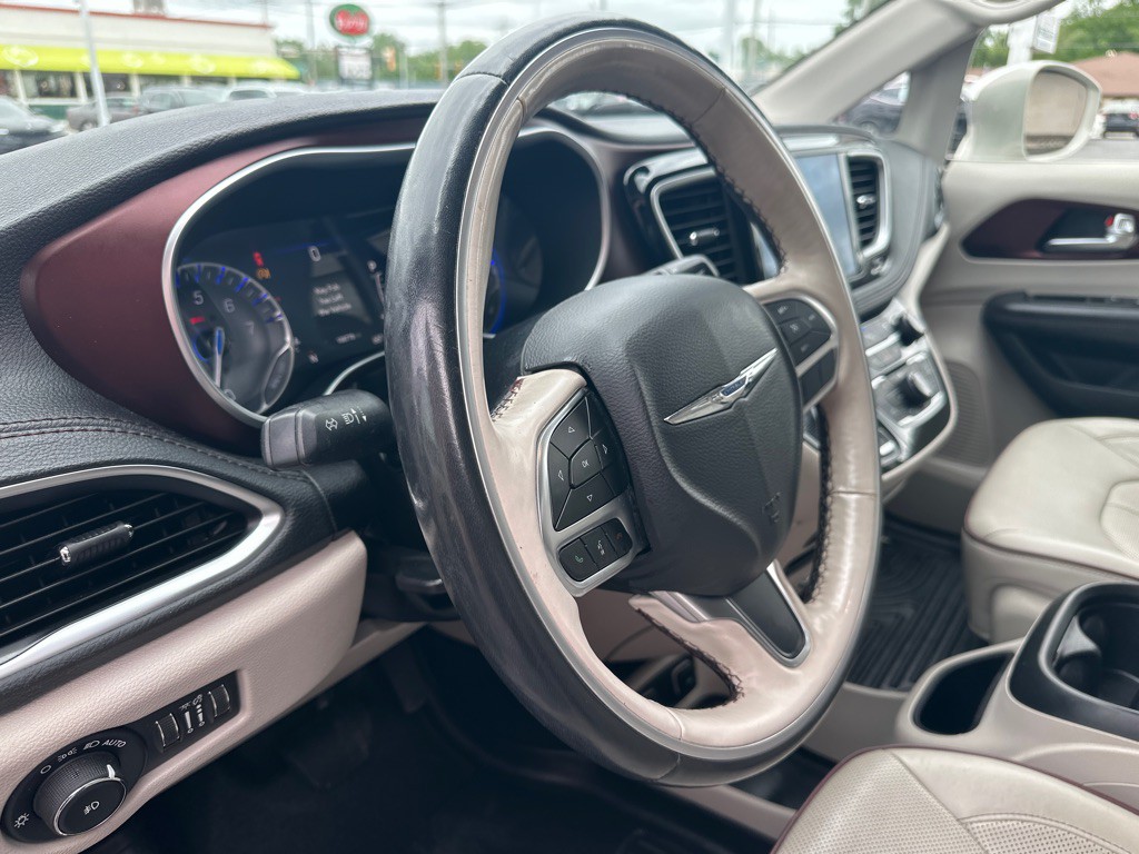 2020 Chrysler Pacifica Image 25