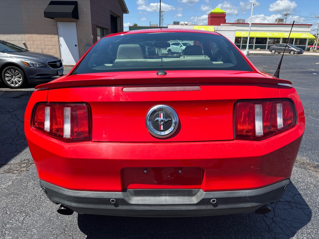 2012 Ford Mustang Image 4