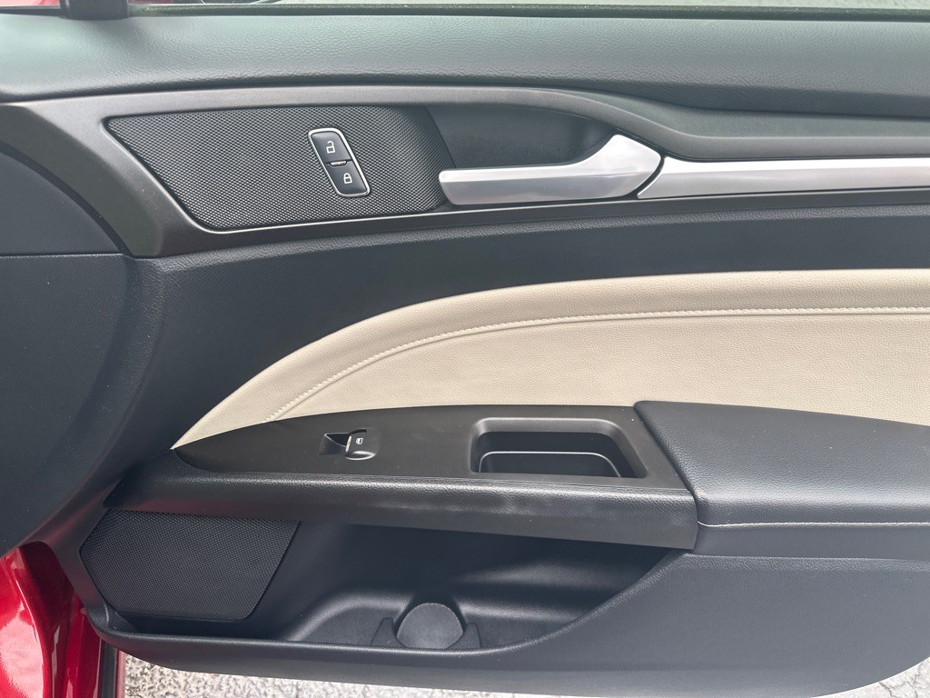 2017 Ford Fusion Image 11