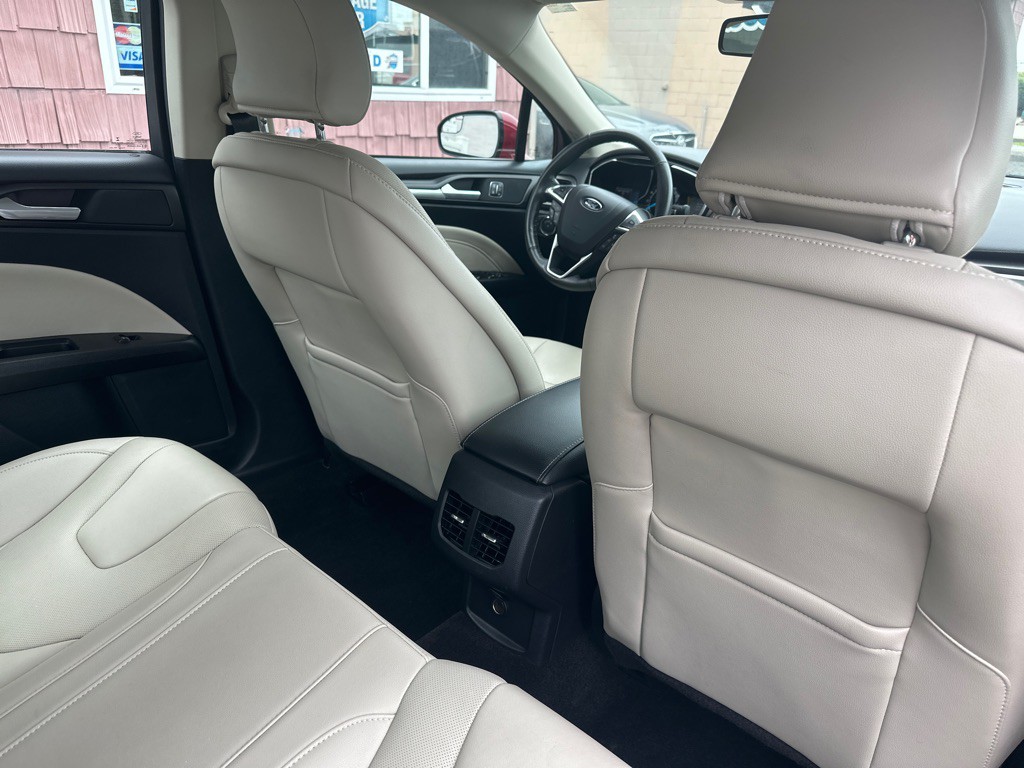 2017 Ford Fusion Image 12