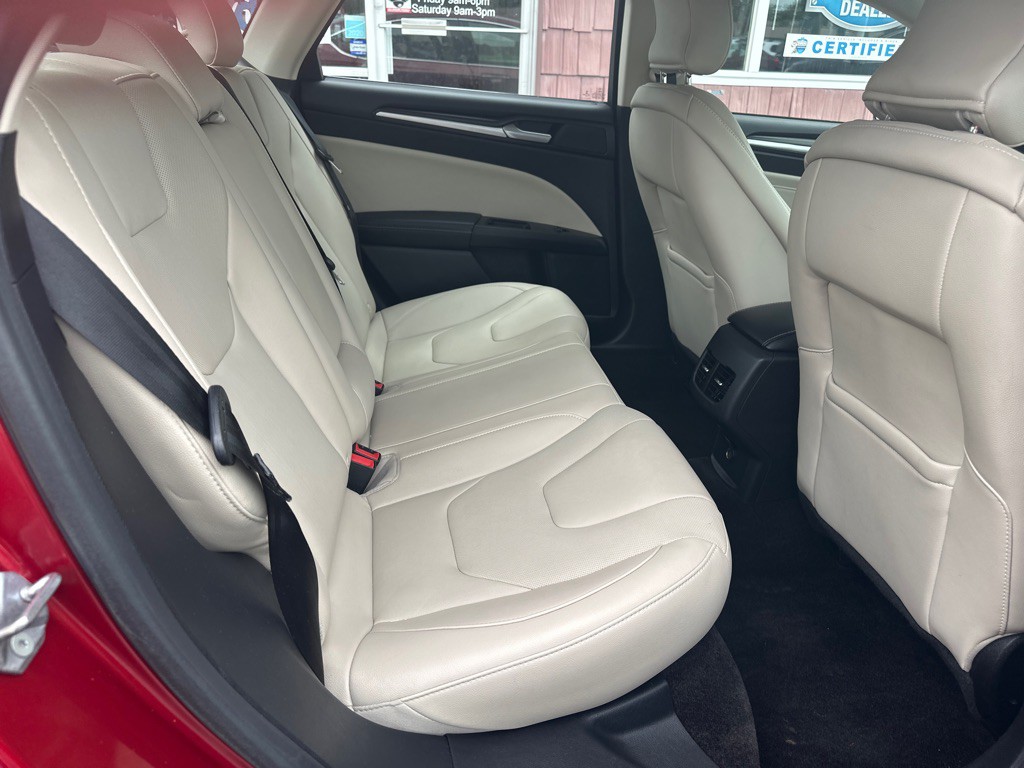 2017 Ford Fusion Image 13